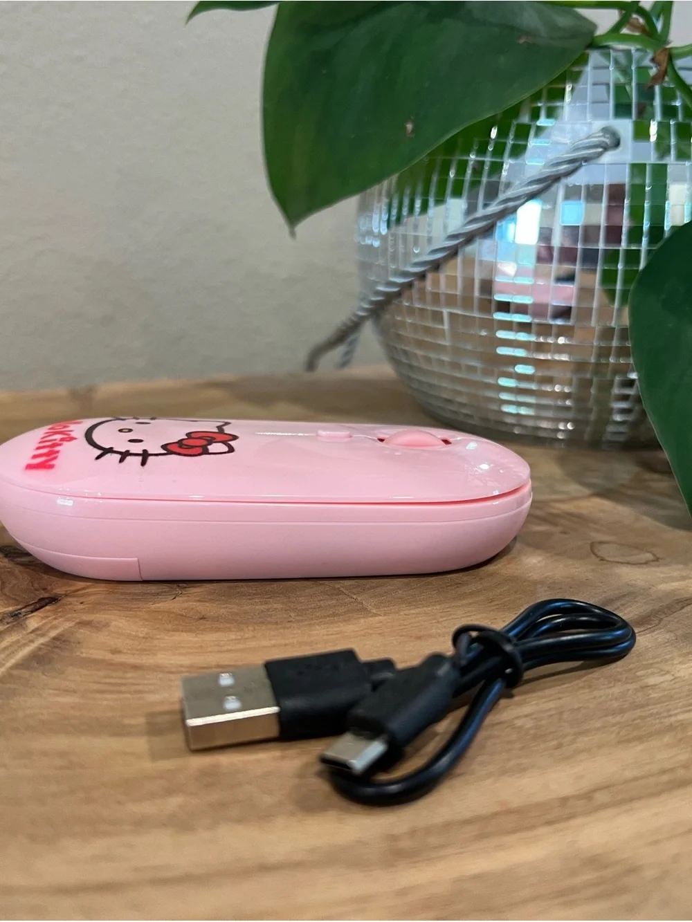 Hello Kitty Pink Wireless Mouse with USB Cable